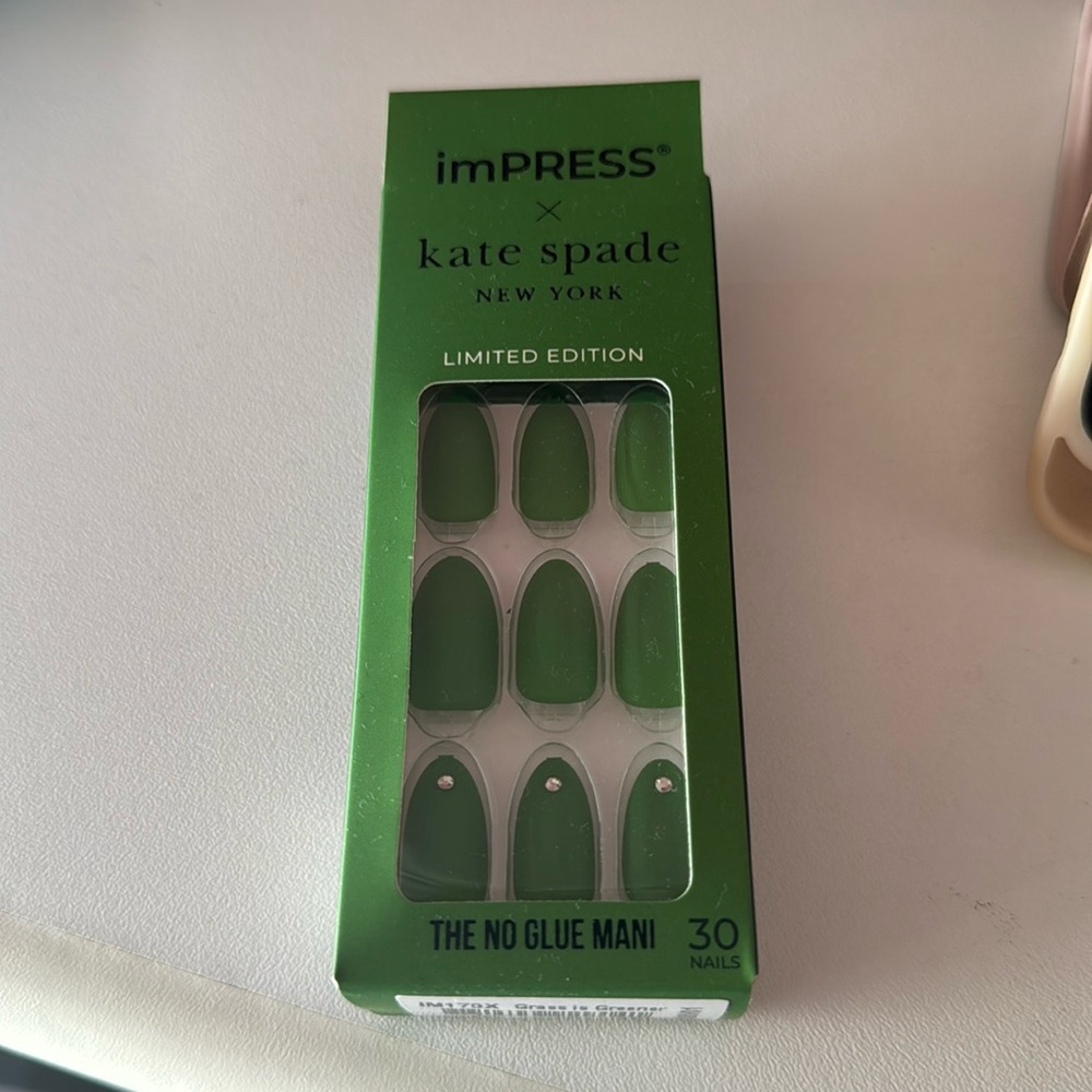 BNIB KATE SPADE PRESS ON NAILS